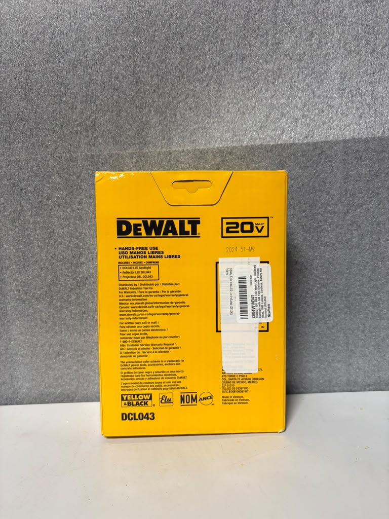 DEWALT 20V MAX LED Work Light, Handheld Spotlight, 1500 Lumens (DCL043)