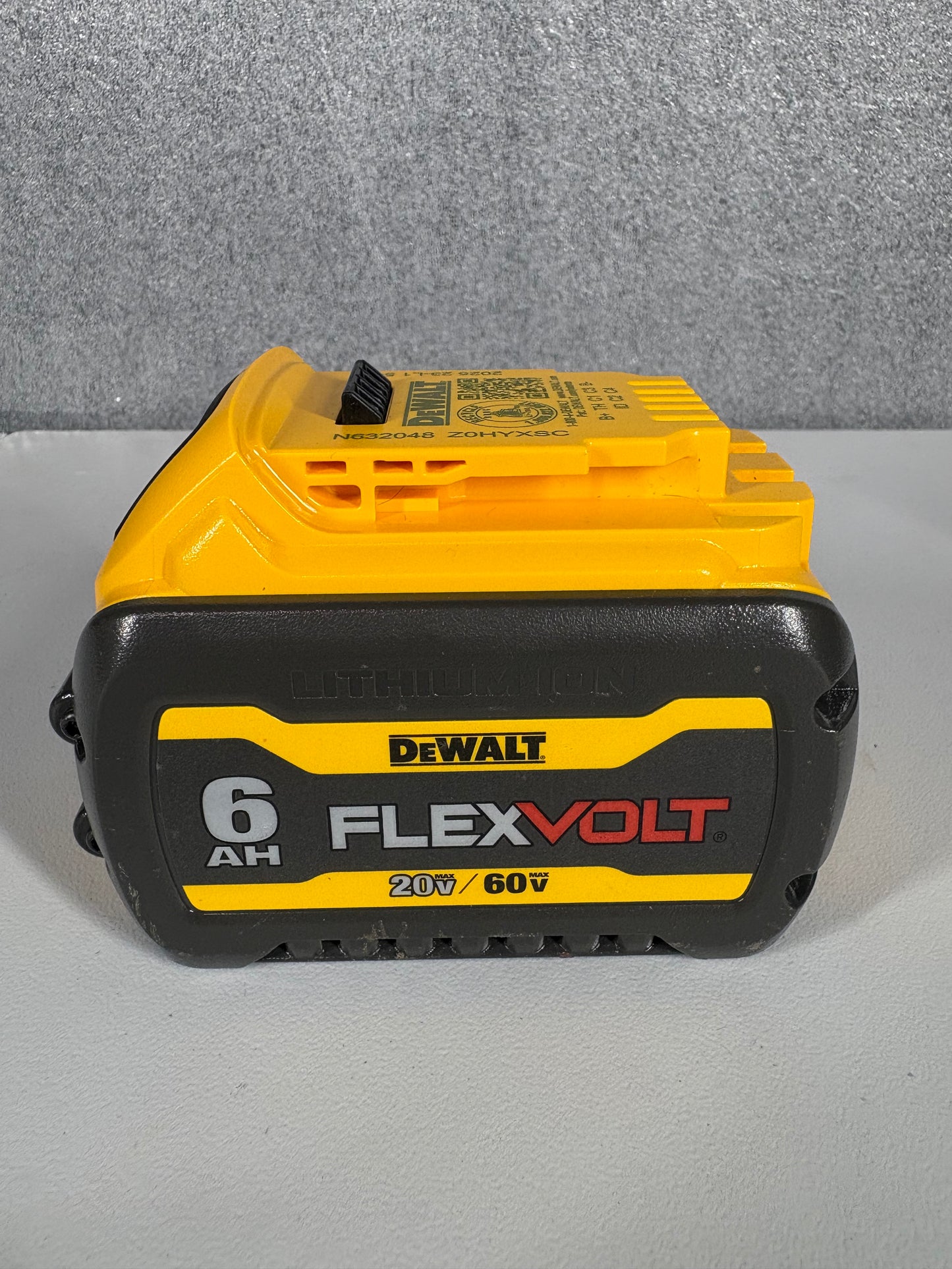 DEWALT FLEXVOLT 20V/60V MAX Lithium Ion Battery, 6.0-Ah (DCB606)